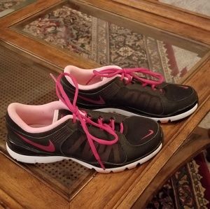 Size 7 Nike Flex TR2 Womens Running Shoes
